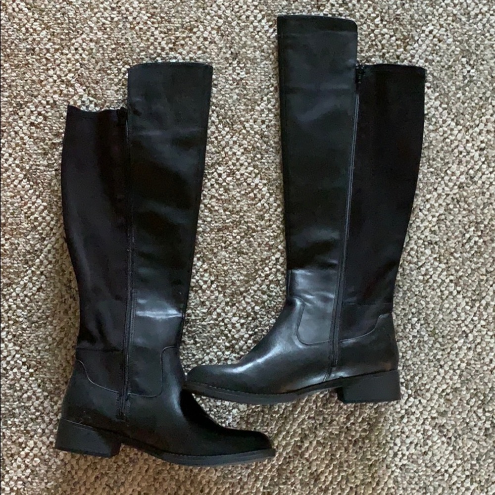 Size 8 1/2 Solid Black Arizona  Boots Never Worn